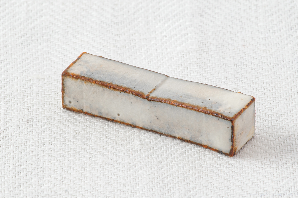 箸置き 陶器釉焼 小 白 縦5×横1×高さ1cm 箸置き 陶器釉焼 小 白 縦5×横1×高さ1cm
