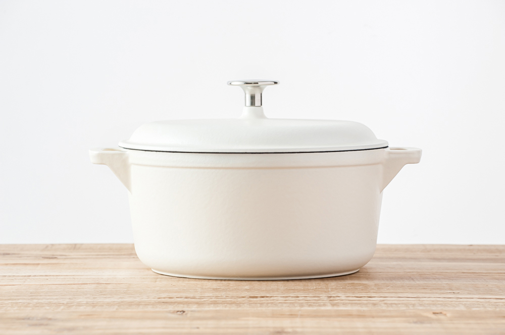 アイリスオーヤマ 無水鍋 ホワイト 鋳物 24cm <br><br>No.003203